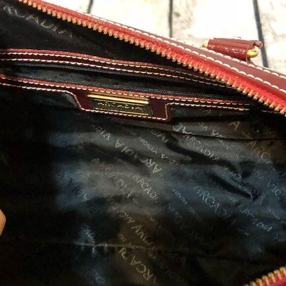 Rare Arcadia Patent Leather Doctor Bag crossbody - Picture 6 of 8